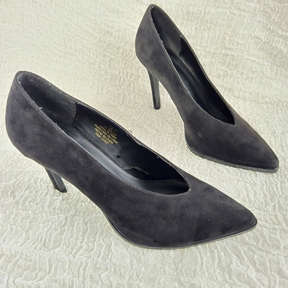 Women's Black Suede High Heel Pumps Pointed Toe Sz 7 Corpcore Minimalist Shoe - Picture 12 of 12